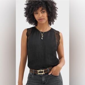 CAbi Veil Top. NWOT. Large.